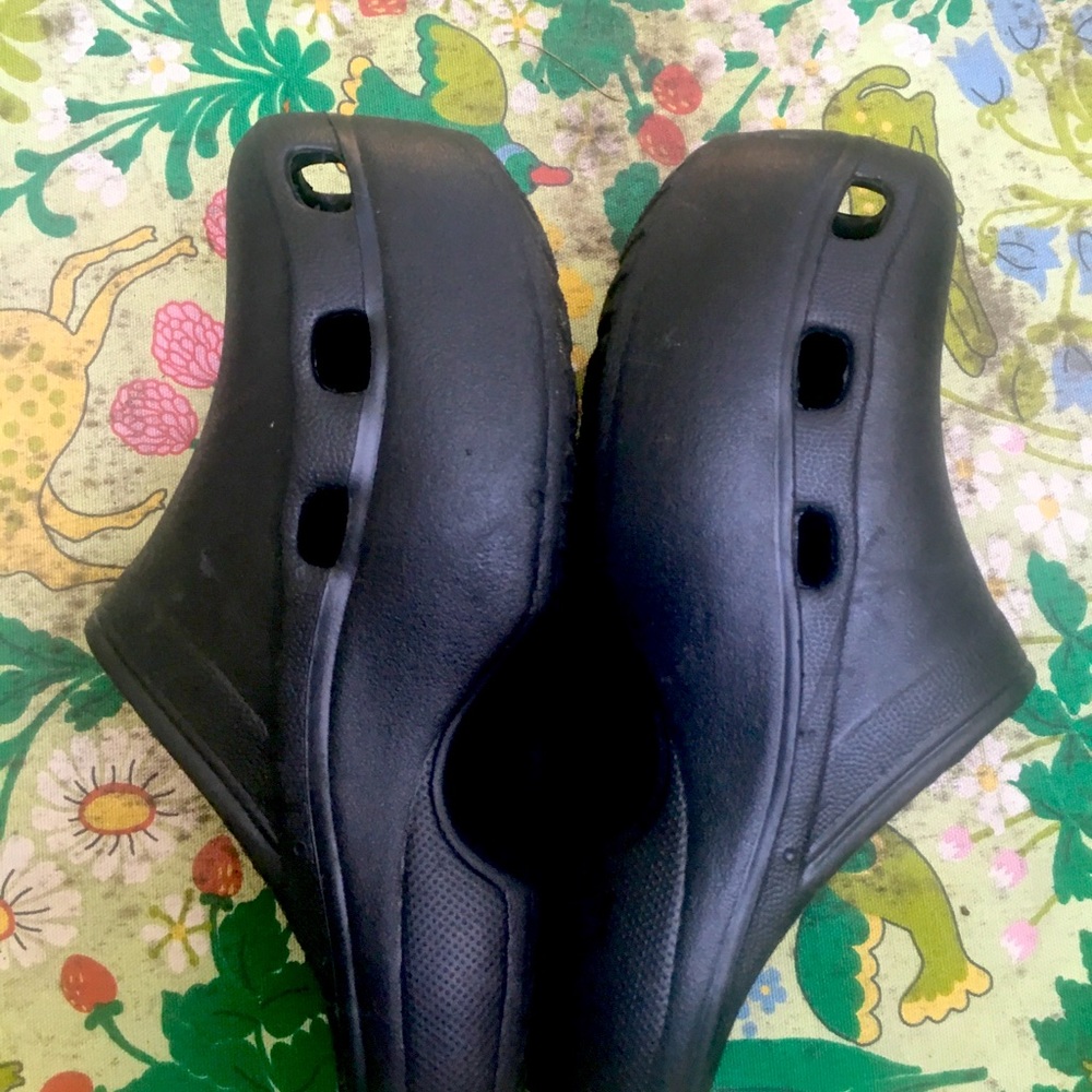 Black Gardening clogs size 9